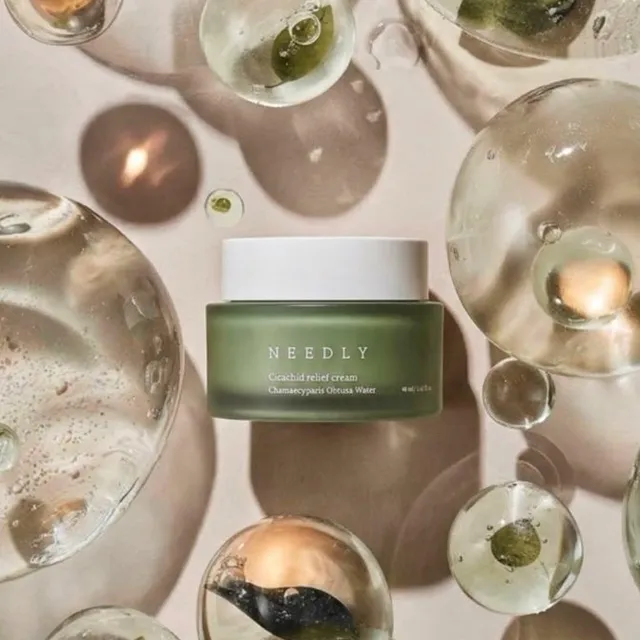 E-commerce Main Image - Luxury Skincare Still Life Prompt for Nano Banana Pro
